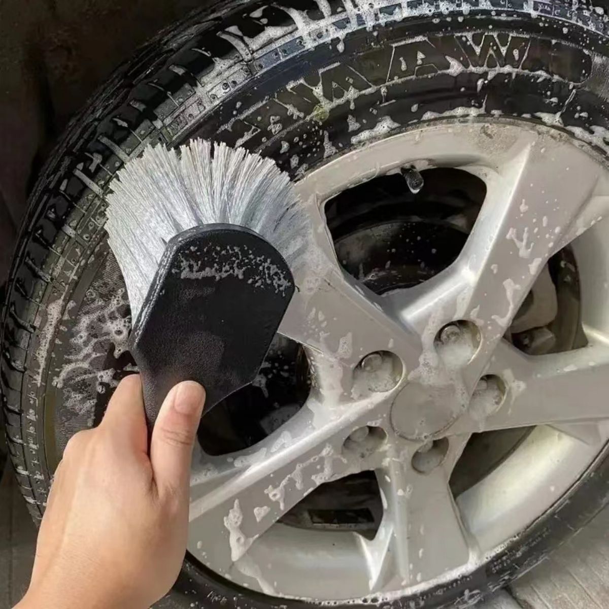 Szczotka do czyszczenia felg s – Car Cleaning Brush recenzja i cena